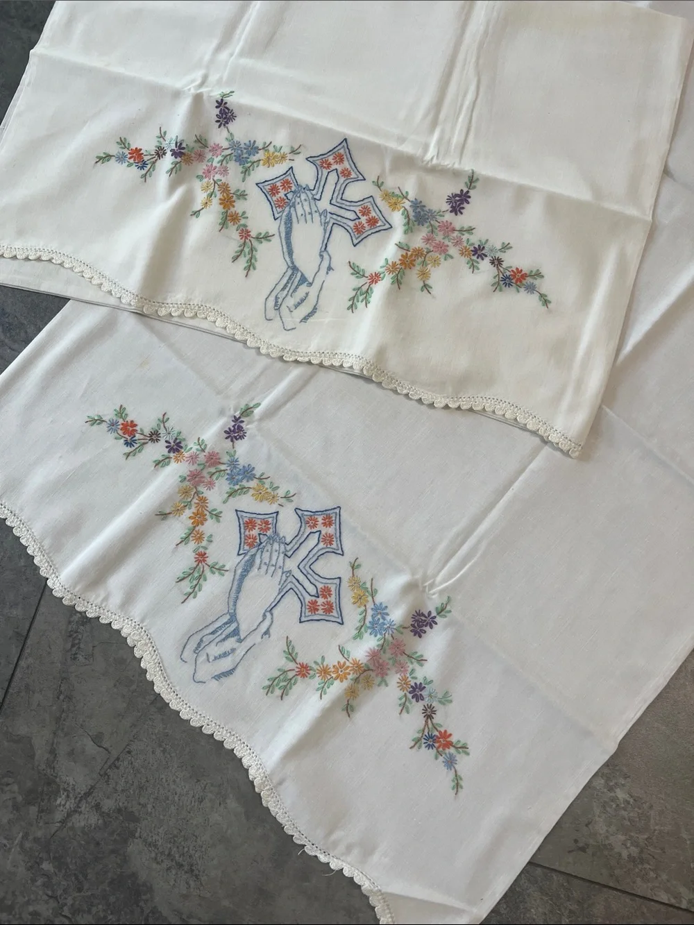 Embroidered praying hands Cross Pillowcase Set White with Pastel Floral Accents